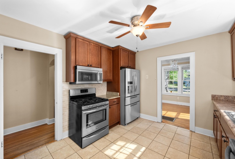 3592 COWDEN AVE, Memphis, Tennessee 38111, 3 Bedrooms Bedrooms, 7 Rooms Rooms,2 BathroomsBathrooms,Residential,For Sale,COWDEN,10219811