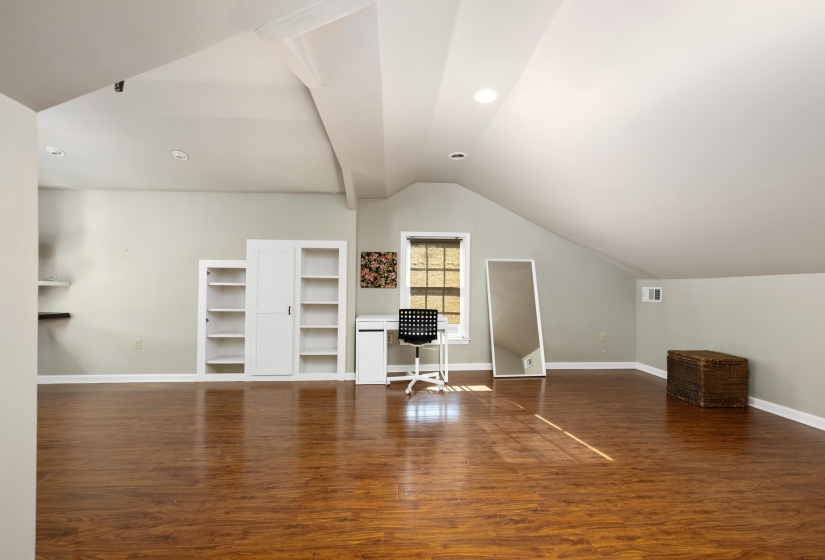 3592 COWDEN AVE, Memphis, Tennessee 38111, 3 Bedrooms Bedrooms, 7 Rooms Rooms,2 BathroomsBathrooms,Residential,For Sale,COWDEN,10219811
