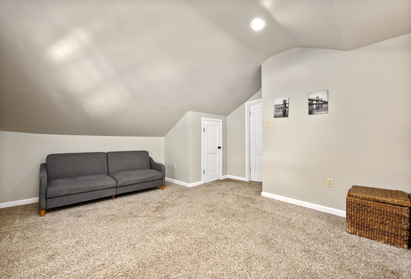 3592 COWDEN AVE, Memphis, Tennessee 38111, 3 Bedrooms Bedrooms, 7 Rooms Rooms,2 BathroomsBathrooms,Residential,For Sale,COWDEN,10219811