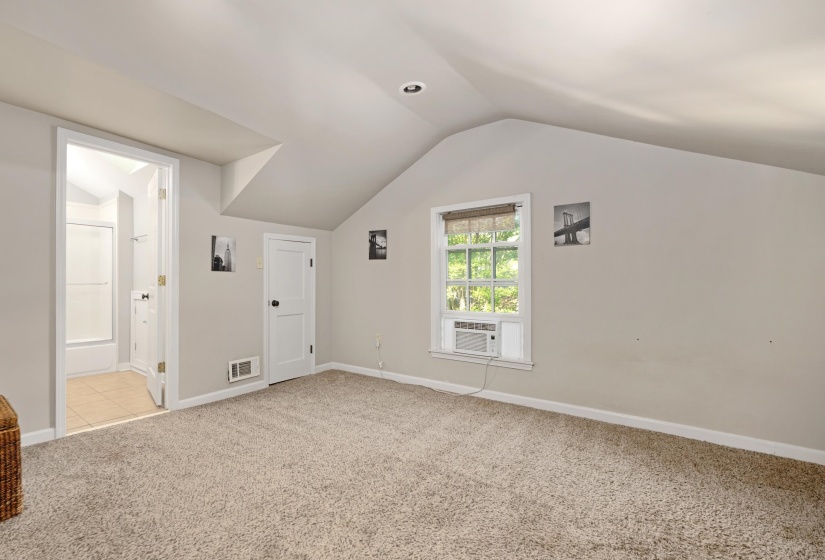 3592 COWDEN AVE, Memphis, Tennessee 38111, 3 Bedrooms Bedrooms, 7 Rooms Rooms,2 BathroomsBathrooms,Residential,For Sale,COWDEN,10219811