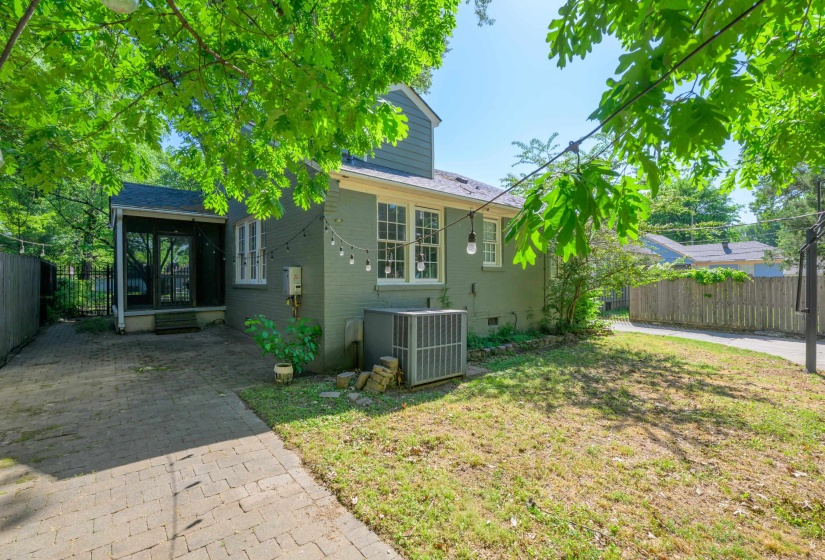 3592 COWDEN AVE, Memphis, Tennessee 38111, 3 Bedrooms Bedrooms, 7 Rooms Rooms,2 BathroomsBathrooms,Residential,For Sale,COWDEN,10219811