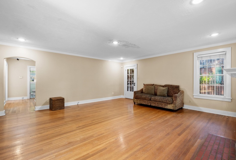 3592 COWDEN AVE, Memphis, Tennessee 38111, 3 Bedrooms Bedrooms, 7 Rooms Rooms,2 BathroomsBathrooms,Residential,For Sale,COWDEN,10219811
