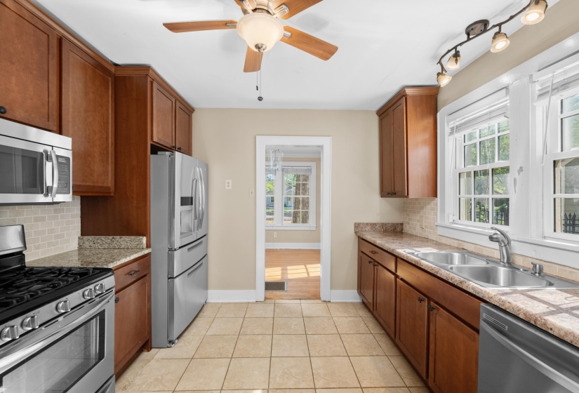 3592 COWDEN AVE, Memphis, Tennessee 38111, 3 Bedrooms Bedrooms, 7 Rooms Rooms,2 BathroomsBathrooms,Residential,For Sale,COWDEN,10219811