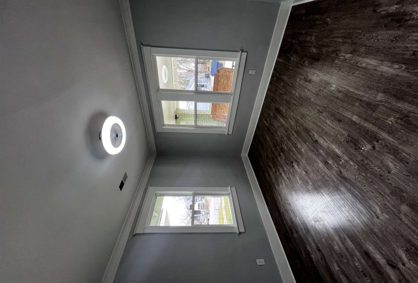 1052 FAXON AVE, Memphis, Tennessee 38105, 3 Bedrooms Bedrooms, 6 Rooms Rooms,2 BathroomsBathrooms,Residential,For Sale,FAXON,10219815