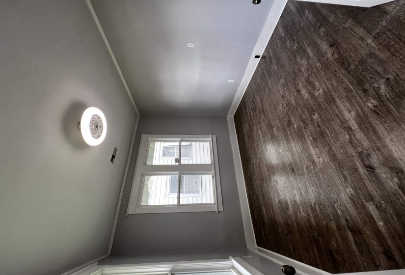 1052 FAXON AVE, Memphis, Tennessee 38105, 3 Bedrooms Bedrooms, 6 Rooms Rooms,2 BathroomsBathrooms,Residential,For Sale,FAXON,10219815