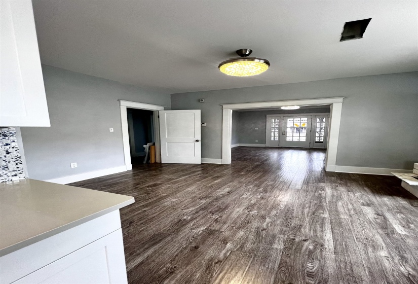1052 FAXON AVE, Memphis, Tennessee 38105, 3 Bedrooms Bedrooms, 6 Rooms Rooms,2 BathroomsBathrooms,Residential,For Sale,FAXON,10219815
