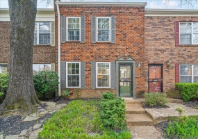 510 PEABODY SQ, Memphis, Tennessee 38104, 2 Bedrooms Bedrooms, 5 Rooms Rooms,1.1 BathroomsBathrooms,Residential,For Sale,PEABODY,10219817