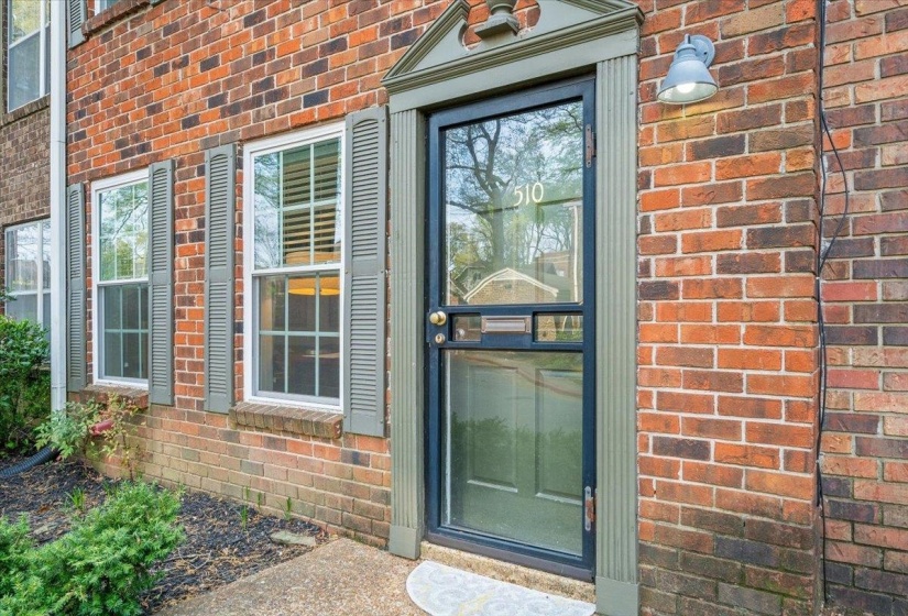 510 PEABODY SQ, Memphis, Tennessee 38104, 2 Bedrooms Bedrooms, 5 Rooms Rooms,1.1 BathroomsBathrooms,Residential,For Sale,PEABODY,10219817