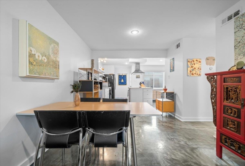 510 PEABODY SQ, Memphis, Tennessee 38104, 2 Bedrooms Bedrooms, 5 Rooms Rooms,1.1 BathroomsBathrooms,Residential,For Sale,PEABODY,10219817