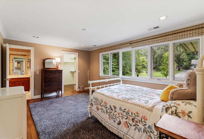 Features Hardwood Floor, Walk-In Closet and Access to the Jack-n-Jill Shared Bath.