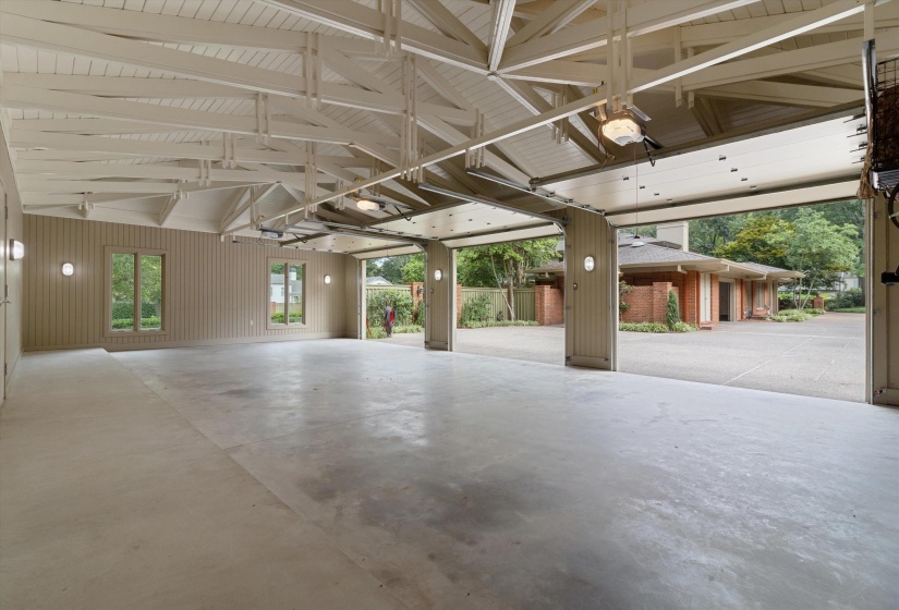 4501 MINDEN RD, Memphis, Tennessee 38117, 6 Bedrooms Bedrooms, 12 Rooms Rooms,3.2 BathroomsBathrooms,Residential,For Sale,MINDEN,10219818