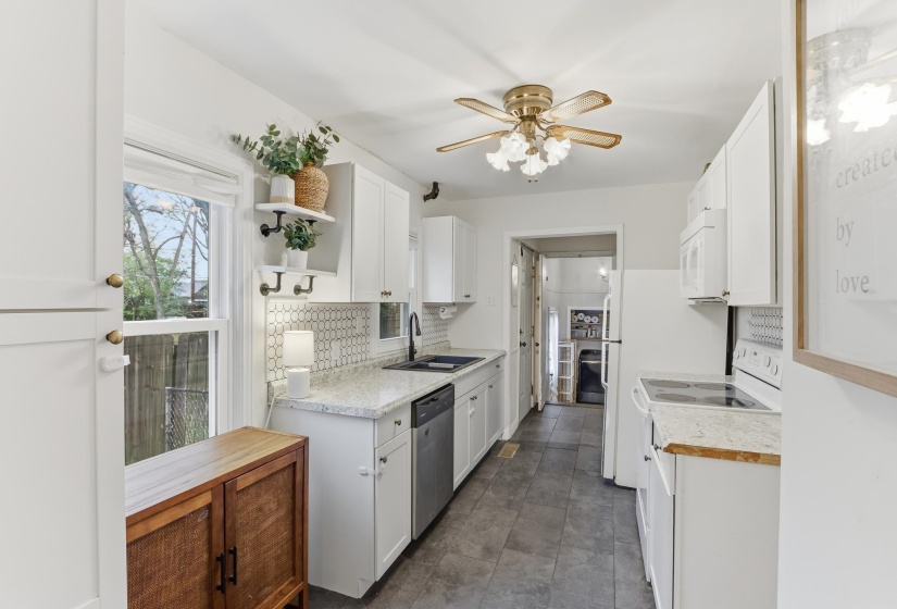 566 READ ST, Memphis, Tennessee 38122, 4 Bedrooms Bedrooms, 7 Rooms Rooms,2 BathroomsBathrooms,Residential,For Sale,READ,10219828