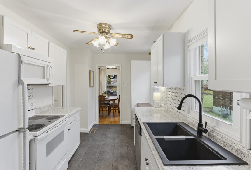 566 READ ST, Memphis, Tennessee 38122, 4 Bedrooms Bedrooms, 7 Rooms Rooms,2 BathroomsBathrooms,Residential,For Sale,READ,10219828