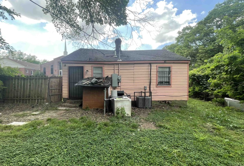 832 MAYWOOD ST, Memphis, Tennessee 38114, 2 Bedrooms Bedrooms, 4 Rooms Rooms,1 BathroomBathrooms,Residential,For Sale,MAYWOOD,10219840