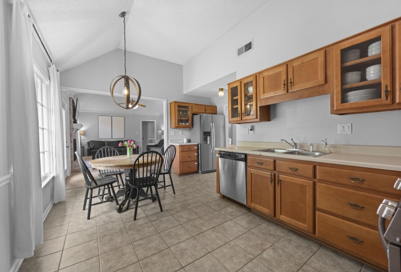 364 ROSE TRELLIS DR, Collierville, Tennessee 38017, 3 Bedrooms Bedrooms, 6 Rooms Rooms,2 BathroomsBathrooms,Residential,For Sale,ROSE TRELLIS,10219859