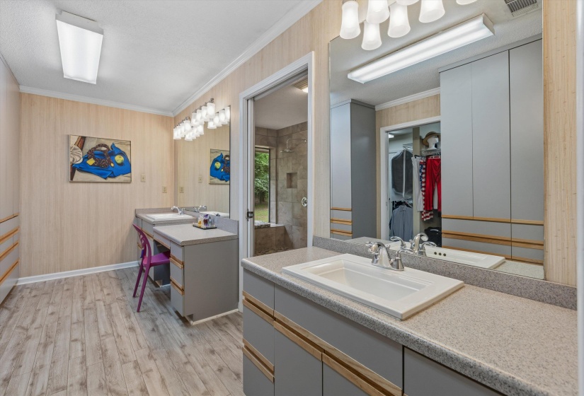 5476 SHADY GROVE TER, Memphis, Tennessee 38120, 4 Bedrooms Bedrooms, 9 Rooms Rooms,3.2 BathroomsBathrooms,Residential,For Sale,SHADY GROVE,10219860