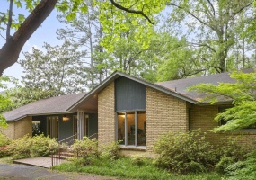 5476 SHADY GROVE TER, Memphis, Tennessee 38120, 4 Bedrooms Bedrooms, 9 Rooms Rooms,3.2 BathroomsBathrooms,Residential,For Sale,SHADY GROVE,10219860