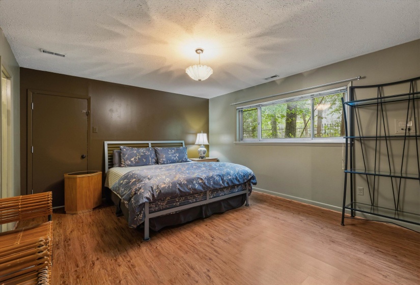 5476 SHADY GROVE TER, Memphis, Tennessee 38120, 4 Bedrooms Bedrooms, 9 Rooms Rooms,3.2 BathroomsBathrooms,Residential,For Sale,SHADY GROVE,10219860