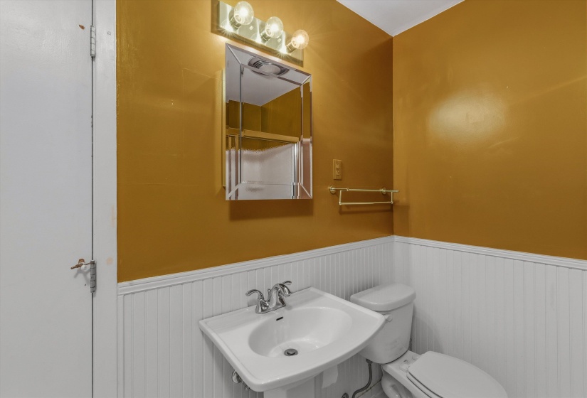 5476 SHADY GROVE TER, Memphis, Tennessee 38120, 4 Bedrooms Bedrooms, 9 Rooms Rooms,3.2 BathroomsBathrooms,Residential,For Sale,SHADY GROVE,10219860