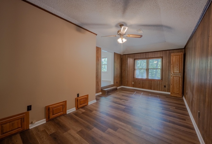 3560 CHARLES BARTLETT RD, Millington, Tennessee 38053, 3 Bedrooms Bedrooms, 5 Rooms Rooms,1 BathroomBathrooms,Residential,For Sale,CHARLES BARTLETT,10207974