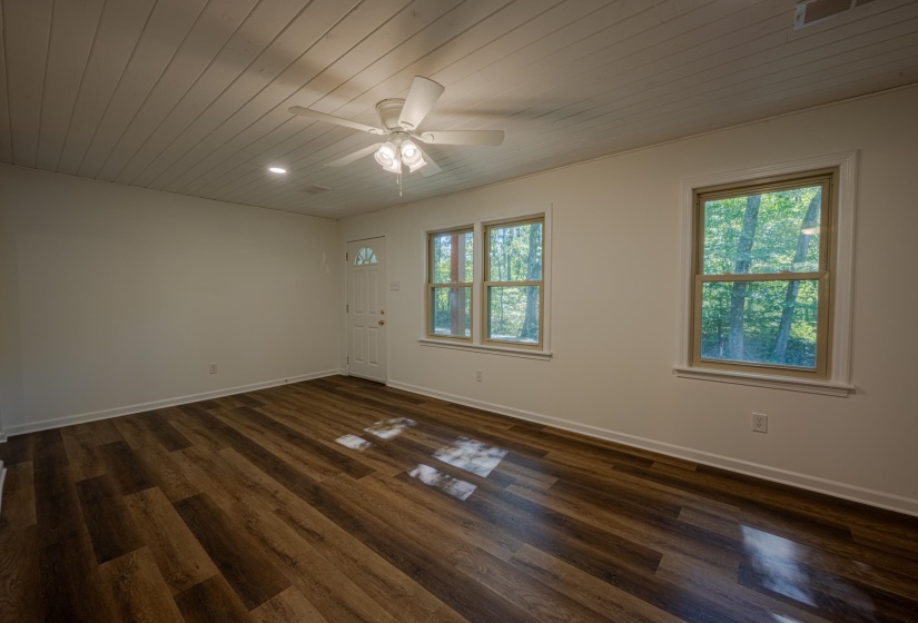 3560 CHARLES BARTLETT RD, Millington, Tennessee 38053, 3 Bedrooms Bedrooms, 5 Rooms Rooms,1 BathroomBathrooms,Residential,For Sale,CHARLES BARTLETT,10207974