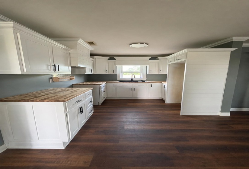 598 GILCHRIST RD, Adamsville, Tennessee 38310-4909, 4 Bedrooms Bedrooms, 8 Rooms Rooms,2 BathroomsBathrooms,Residential,For Sale,GILCHRIST,10219730