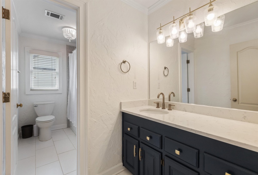 8106 MEADOW GLEN DR, Germantown, Tennessee 38138, 4 Bedrooms Bedrooms, 7 Rooms Rooms,3 BathroomsBathrooms,Residential,For Sale,MEADOW GLEN,10219871