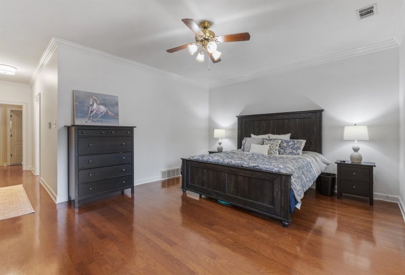 8106 MEADOW GLEN DR, Germantown, Tennessee 38138, 4 Bedrooms Bedrooms, 7 Rooms Rooms,3 BathroomsBathrooms,Residential,For Sale,MEADOW GLEN,10219871