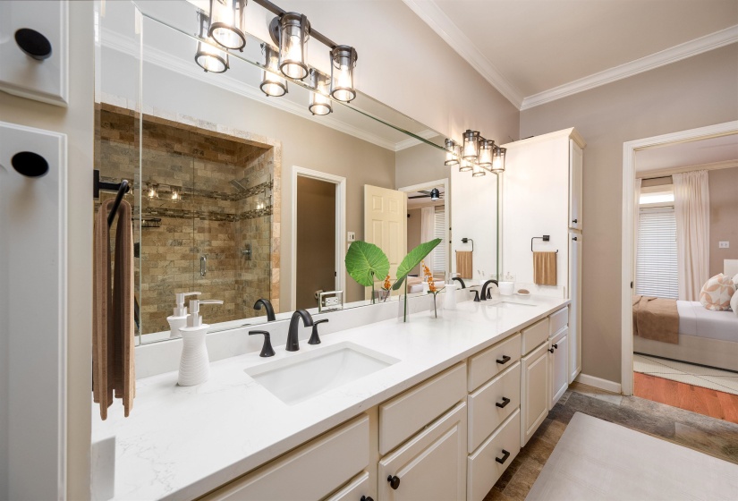 140 MARINA POINT LN, Memphis, Tennessee 38103, 3 Bedrooms Bedrooms, 6 Rooms Rooms,2.1 BathroomsBathrooms,Residential,For Sale,MARINA POINT,10219876