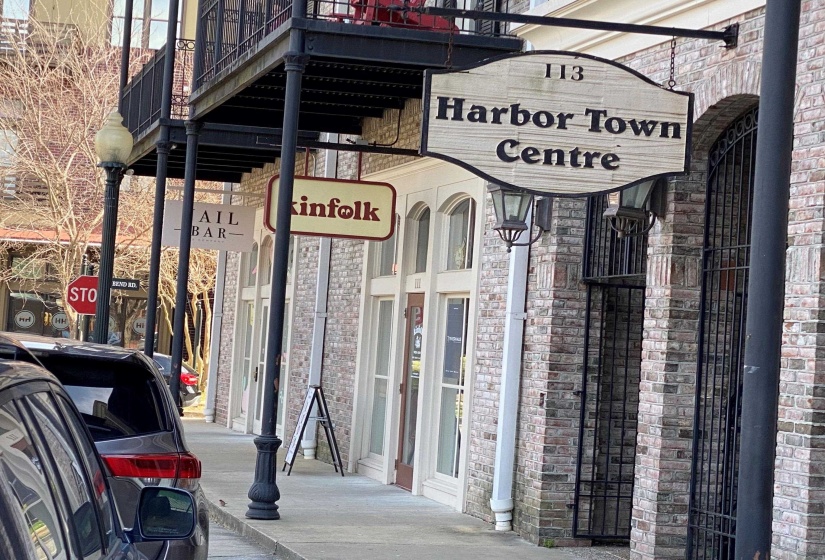 140 MARINA POINT LN, Memphis, Tennessee 38103, 3 Bedrooms Bedrooms, 6 Rooms Rooms,2.1 BathroomsBathrooms,Residential,For Sale,MARINA POINT,10219876