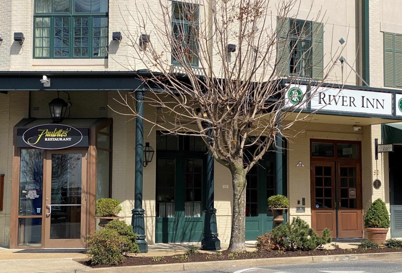 140 MARINA POINT LN, Memphis, Tennessee 38103, 3 Bedrooms Bedrooms, 6 Rooms Rooms,2.1 BathroomsBathrooms,Residential,For Sale,MARINA POINT,10219876