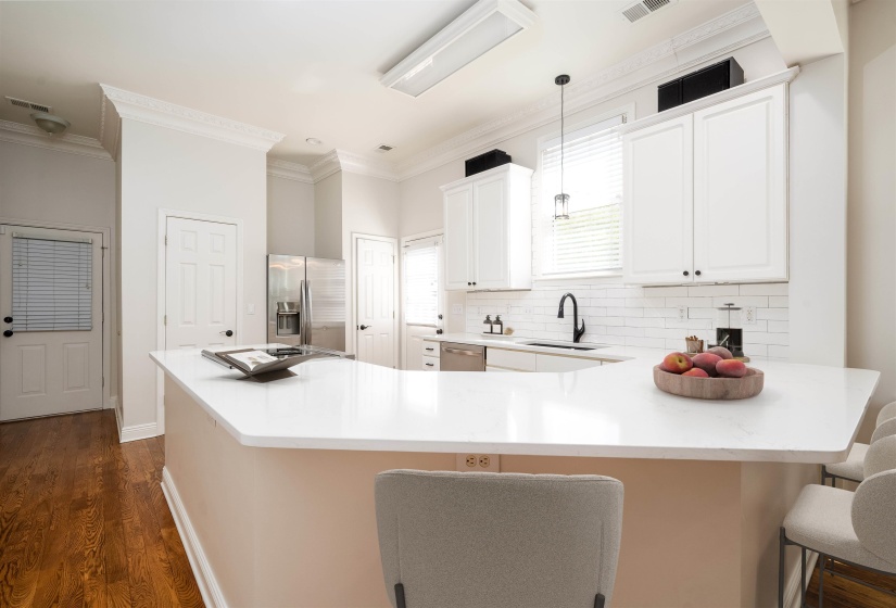 140 MARINA POINT LN, Memphis, Tennessee 38103, 3 Bedrooms Bedrooms, 6 Rooms Rooms,2.1 BathroomsBathrooms,Residential,For Sale,MARINA POINT,10219876