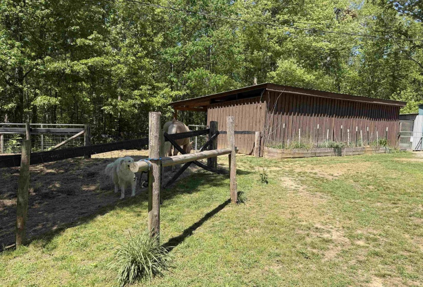 1212 ELVIN WEEKS RD, Bethel Springs, Tennessee 38315, 3 Bedrooms Bedrooms, 9 Rooms Rooms,2 BathroomsBathrooms,Residential,For Sale,ELVIN WEEKS,10219878