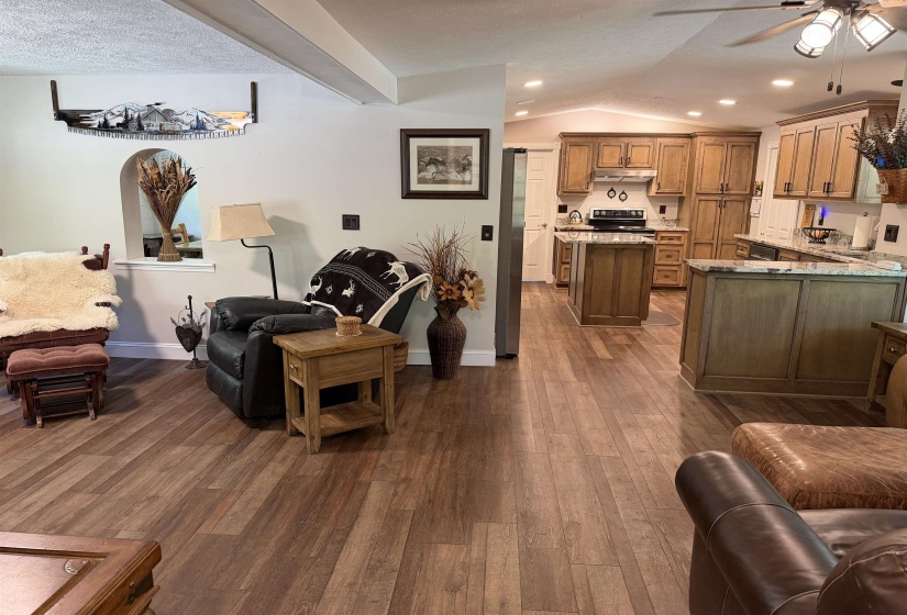 1212 ELVIN WEEKS RD, Bethel Springs, Tennessee 38315, 3 Bedrooms Bedrooms, 9 Rooms Rooms,2 BathroomsBathrooms,Residential,For Sale,ELVIN WEEKS,10219878