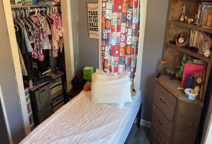 415 PATTERSON RD, Savannah, Tennessee 38372, 2 Bedrooms Bedrooms, 4 Rooms Rooms,1 BathroomBathrooms,Residential,For Sale,PATTERSON,10219882