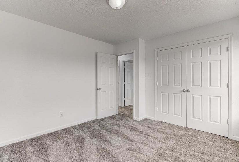 6928 NAPLES DR, Memphis, Tennessee 38018, 3 Bedrooms Bedrooms, 6 Rooms Rooms,2.1 BathroomsBathrooms,Residential,For Sale,NAPLES,10219888