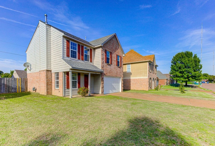 6928 NAPLES DR, Memphis, Tennessee 38018, 3 Bedrooms Bedrooms, 6 Rooms Rooms,2.1 BathroomsBathrooms,Residential,For Sale,NAPLES,10219888