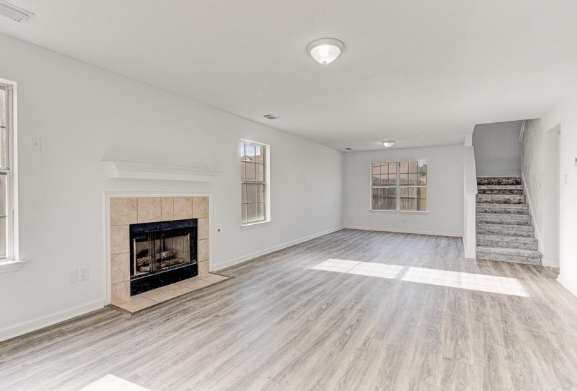 6928 NAPLES DR, Memphis, Tennessee 38018, 3 Bedrooms Bedrooms, 6 Rooms Rooms,2.1 BathroomsBathrooms,Residential,For Sale,NAPLES,10219888