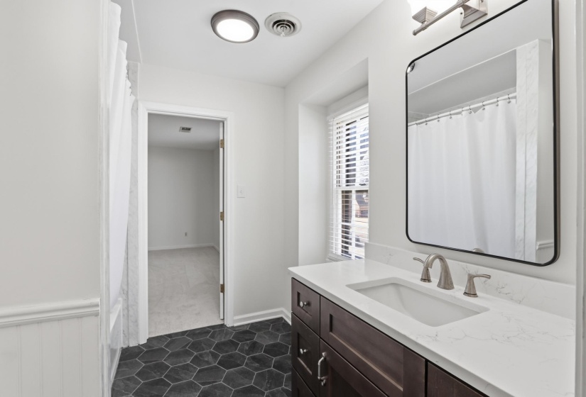 2108 PRESTWICK DR, Germantown, Tennessee 38139, 3 Bedrooms Bedrooms, 8 Rooms Rooms,2.1 BathroomsBathrooms,Residential,For Sale,PRESTWICK,10219894