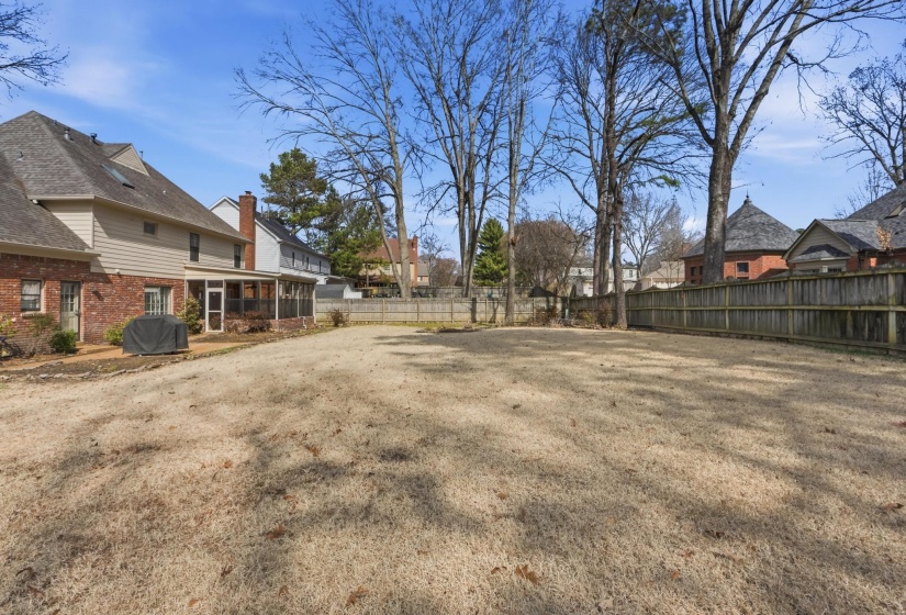 2108 PRESTWICK DR, Germantown, Tennessee 38139, 3 Bedrooms Bedrooms, 8 Rooms Rooms,2.1 BathroomsBathrooms,Residential,For Sale,PRESTWICK,10219894