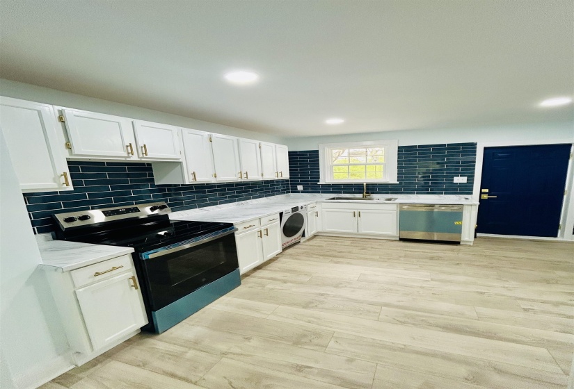 1206 ALCY RD, Memphis, Tennessee 38106, 2 Bedrooms Bedrooms, 5 Rooms Rooms,1 BathroomBathrooms,Residential,For Sale,ALCY,10219902