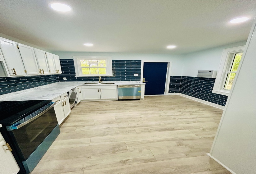 1206 ALCY RD, Memphis, Tennessee 38106, 2 Bedrooms Bedrooms, 5 Rooms Rooms,1 BathroomBathrooms,Residential,For Sale,ALCY,10219902