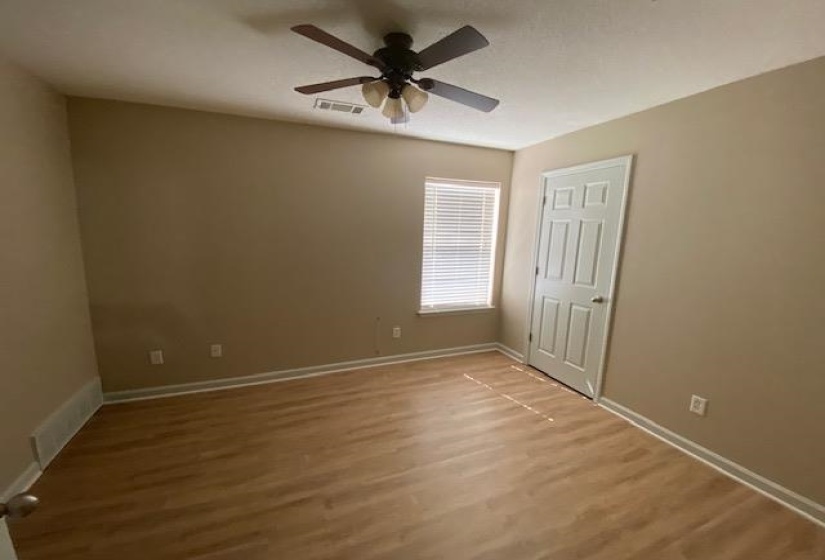 385 DOGWOOD SPRINGS DR, Oakland, Tennessee 38060, 3 Bedrooms Bedrooms, 6 Rooms Rooms,2.1 BathroomsBathrooms,Rental Properties,For Sale,DOGWOOD SPRINGS,10219954