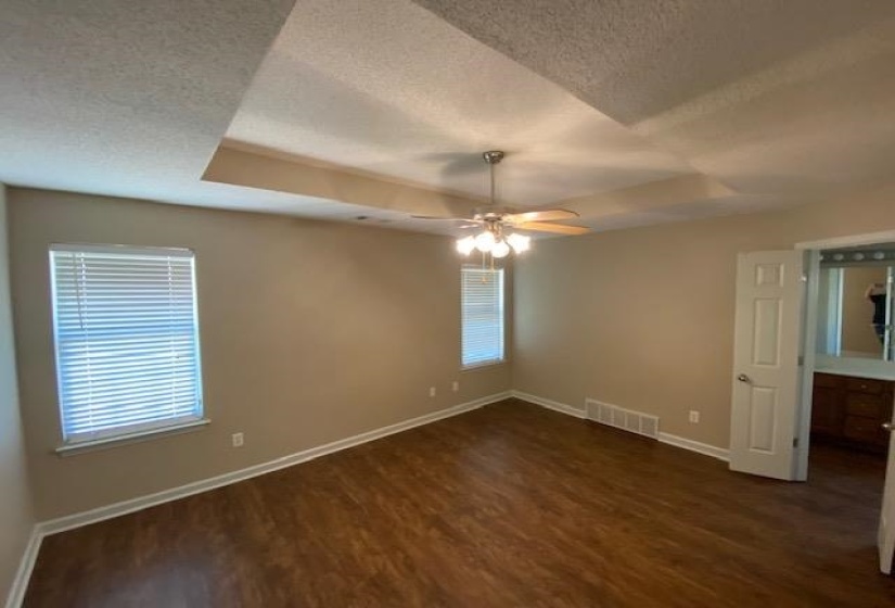 385 DOGWOOD SPRINGS DR, Oakland, Tennessee 38060, 3 Bedrooms Bedrooms, 6 Rooms Rooms,2.1 BathroomsBathrooms,Rental Properties,For Sale,DOGWOOD SPRINGS,10219954