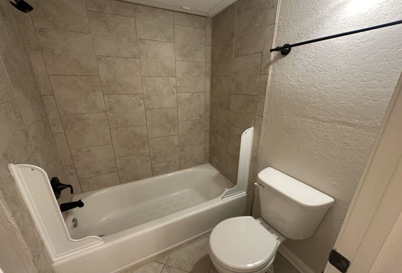 1720 RIDGE OAK PL, Memphis, Tennessee 38120, 2 Bedrooms Bedrooms, 5 Rooms Rooms,1.1 BathroomsBathrooms,Residential,For Sale,RIDGE OAK,10219959