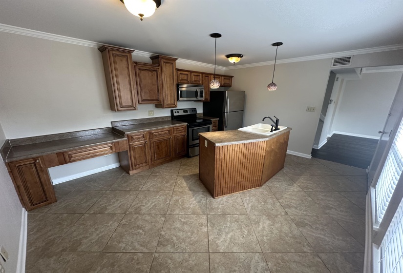 1720 RIDGE OAK PL, Memphis, Tennessee 38120, 2 Bedrooms Bedrooms, 5 Rooms Rooms,1.1 BathroomsBathrooms,Residential,For Sale,RIDGE OAK,10219959