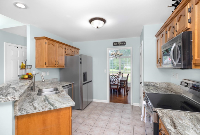 5152 CREEK CV, Bartlett, Tennessee 38002, 4 Bedrooms Bedrooms, 8 Rooms Rooms,2 BathroomsBathrooms,Residential,For Sale,CREEK,10219905