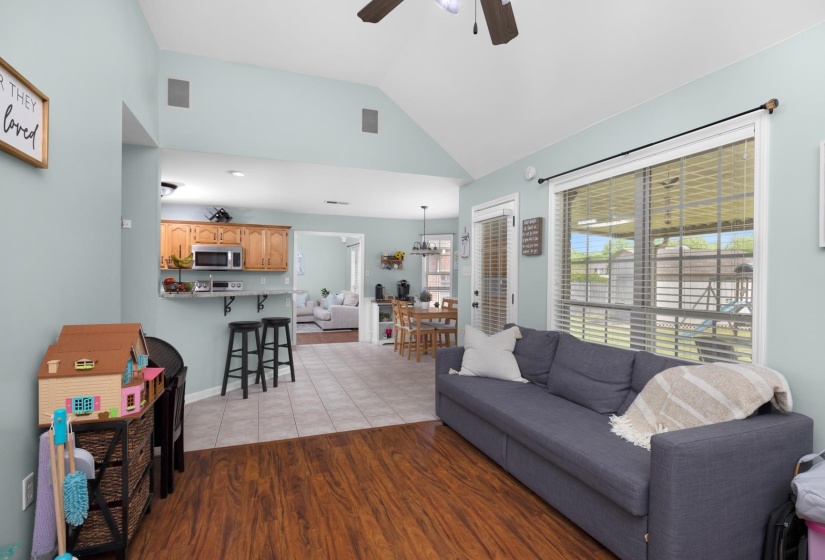 5152 CREEK CV, Bartlett, Tennessee 38002, 4 Bedrooms Bedrooms, 8 Rooms Rooms,2 BathroomsBathrooms,Residential,For Sale,CREEK,10219905