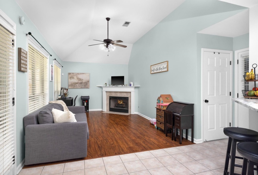 5152 CREEK CV, Bartlett, Tennessee 38002, 4 Bedrooms Bedrooms, 8 Rooms Rooms,2 BathroomsBathrooms,Residential,For Sale,CREEK,10219905