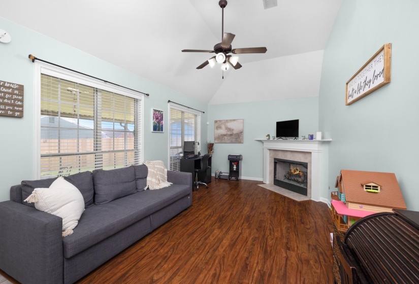 5152 CREEK CV, Bartlett, Tennessee 38002, 4 Bedrooms Bedrooms, 8 Rooms Rooms,2 BathroomsBathrooms,Residential,For Sale,CREEK,10219905